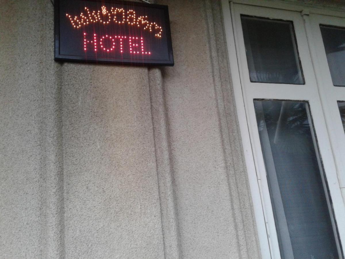 Levani'S Guesthouse Zugdidi Buitenkant foto