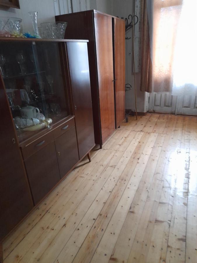 Levani'S Guesthouse Zugdidi Buitenkant foto