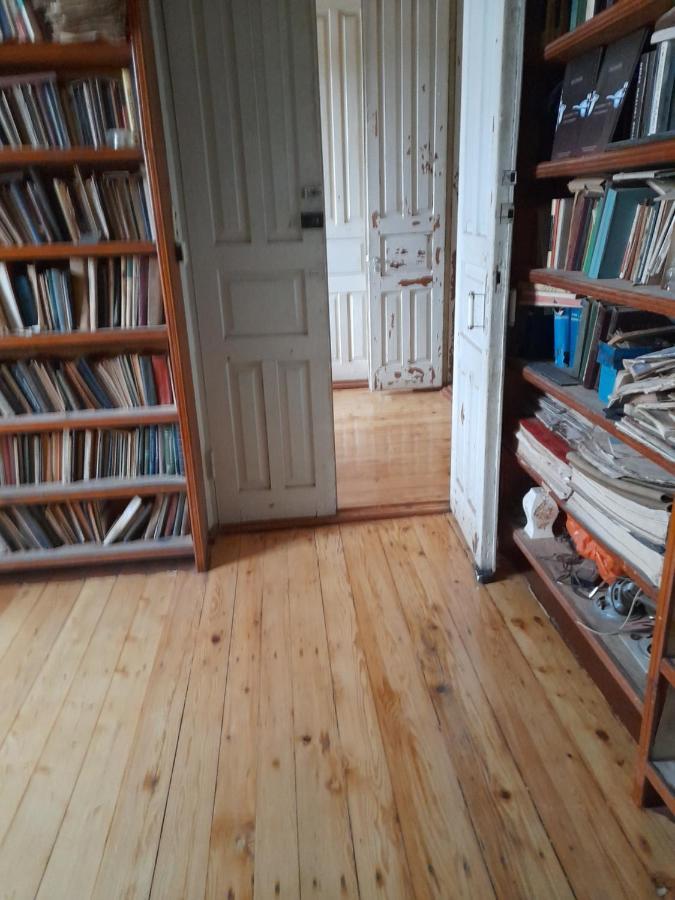 Levani'S Guesthouse Zugdidi Buitenkant foto