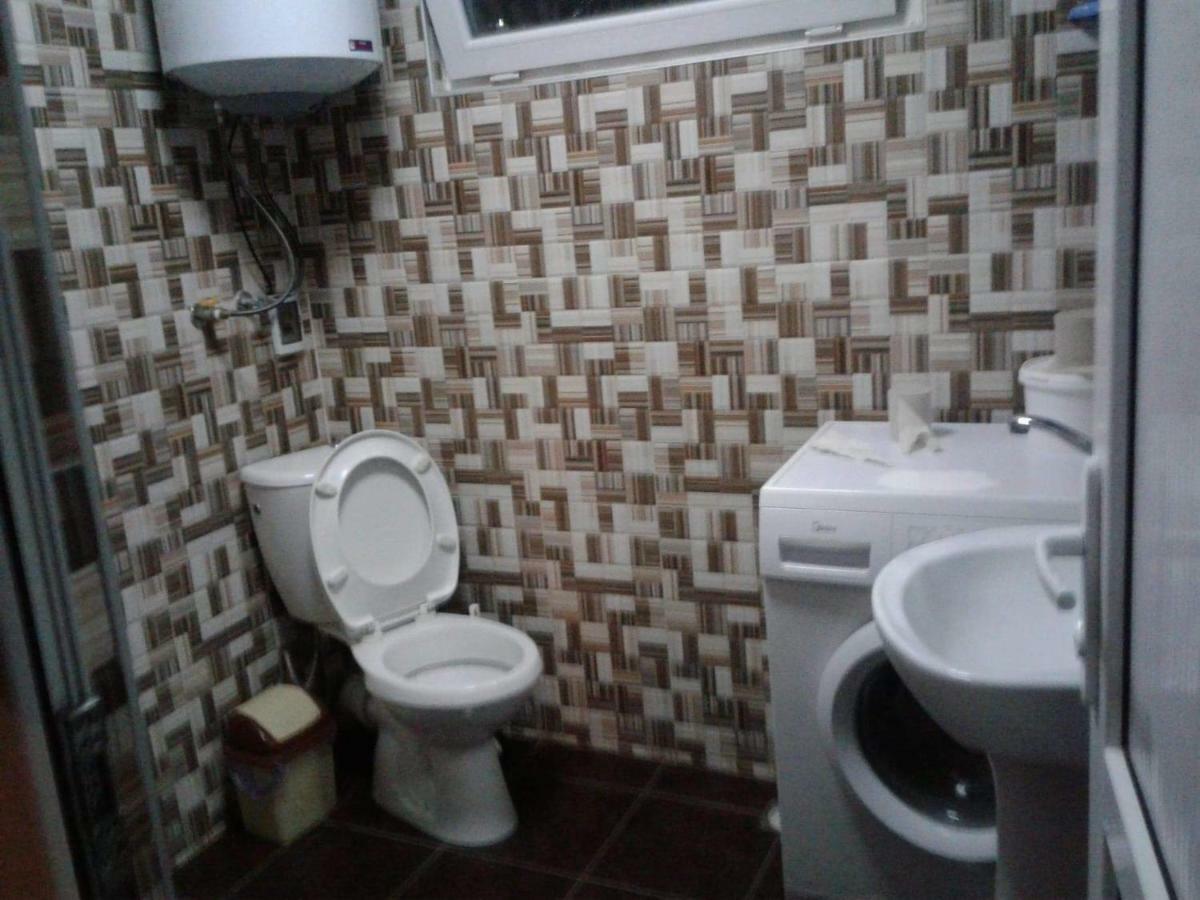 Levani'S Guesthouse Zugdidi Buitenkant foto
